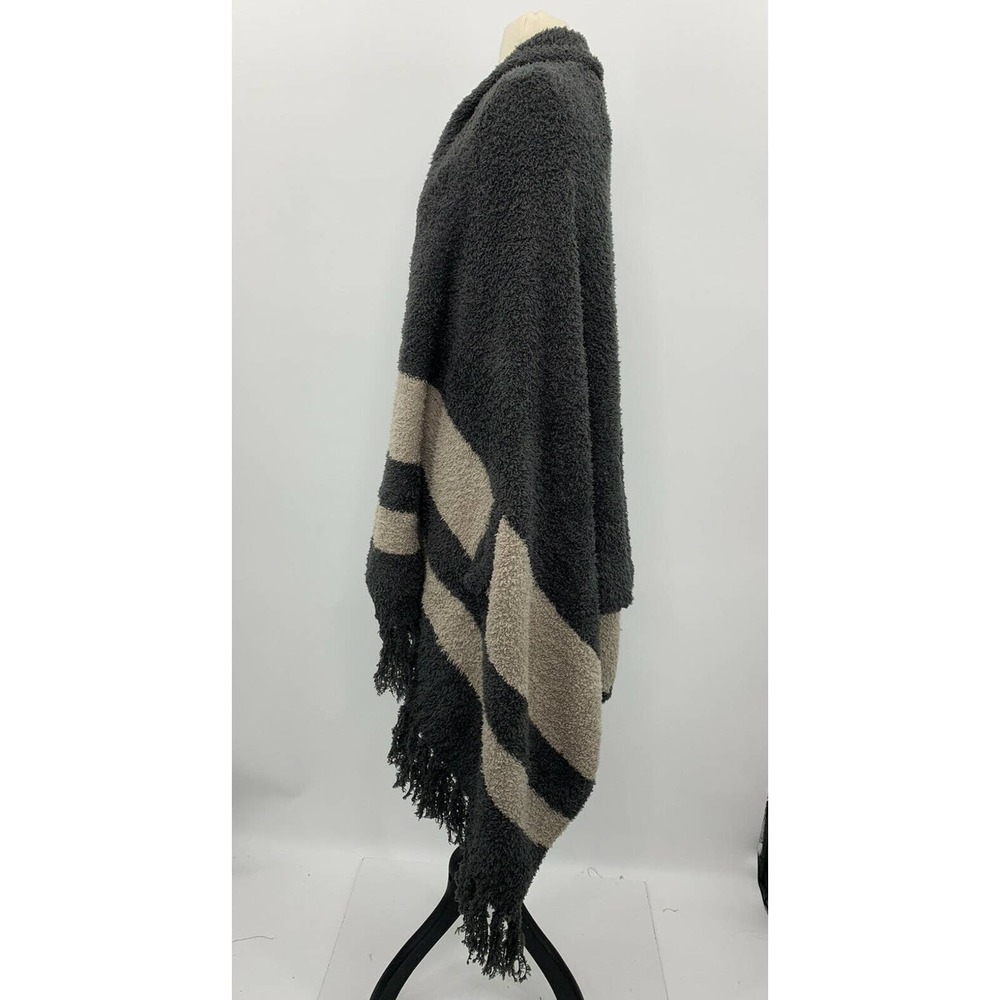 Barefoot Dreams Malibu Wrap in Carbon Sand Stripe - Picture 4 of 8